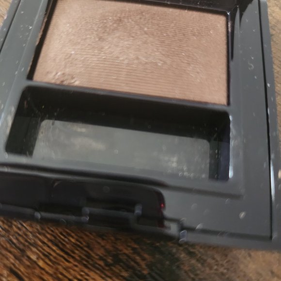 Make up - Picture 3 of 3